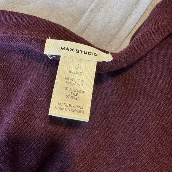 max studio burgandy long sweater size small guc - Picture 3 of 3